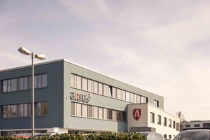 Flachdach Sanierung und Trocknung Wasserschaden ARTUS